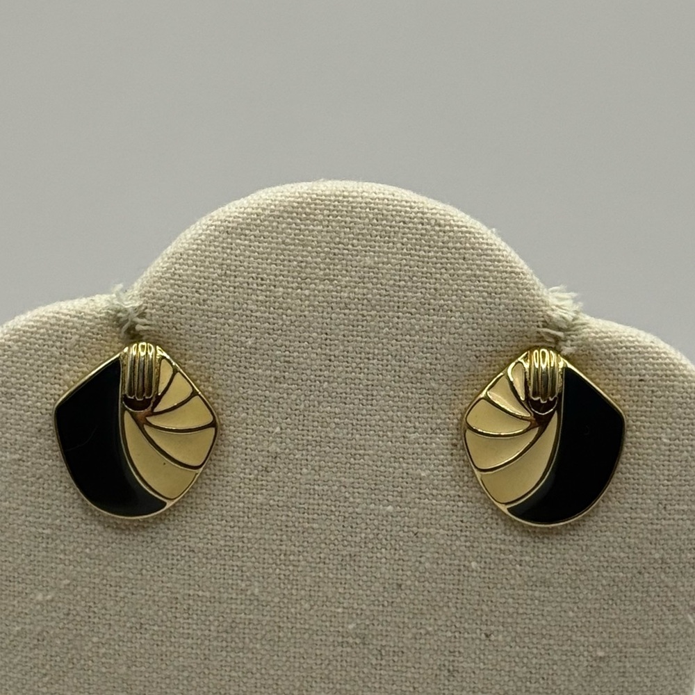 Vintage Trifari Earrings Pierced Ears